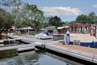 [Translate to Englisch:] KUHNLE-TOURS Hausboot liegt bei Damerow